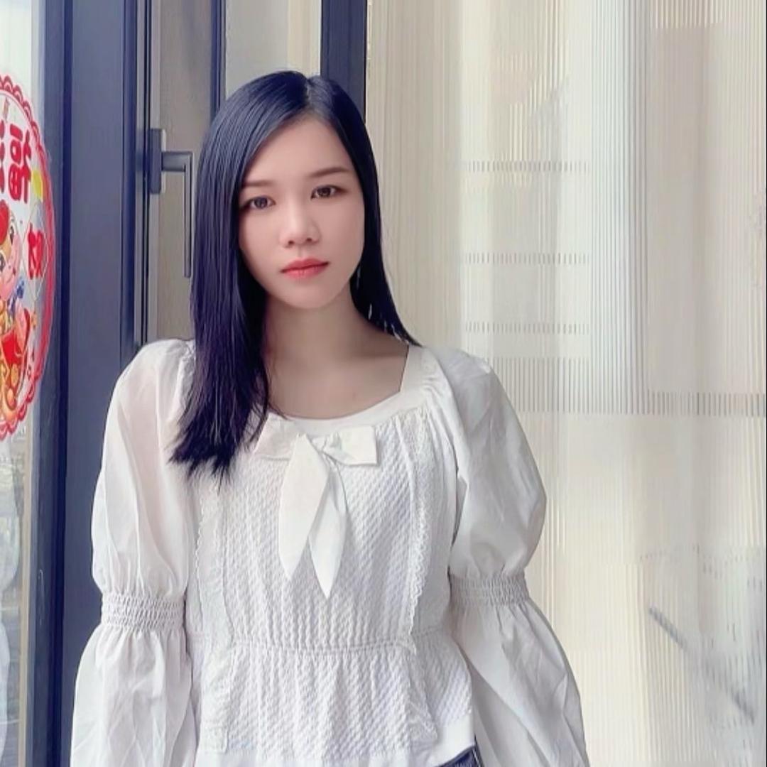 韦茜 远嫁他乡 独自带两娃