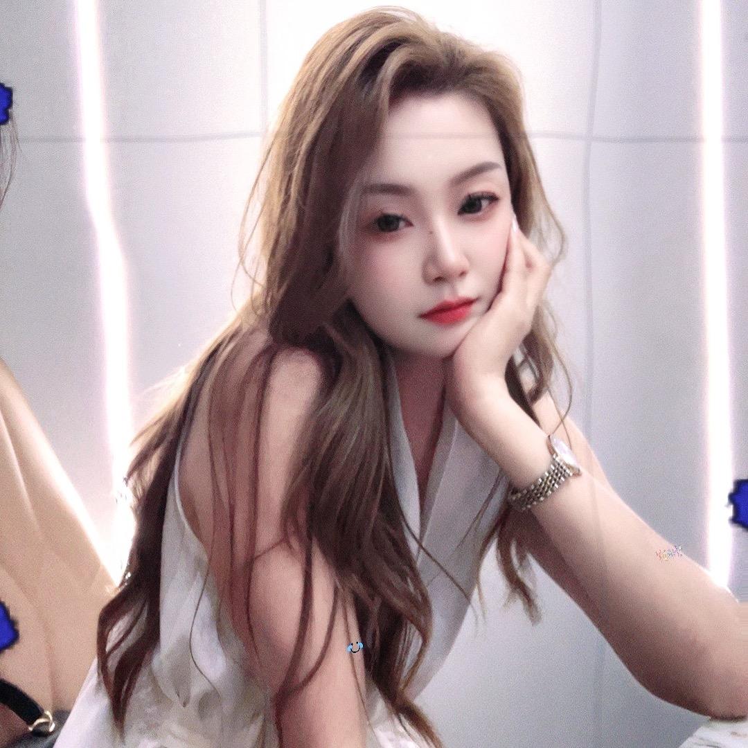 叮叮姐是妆出来的