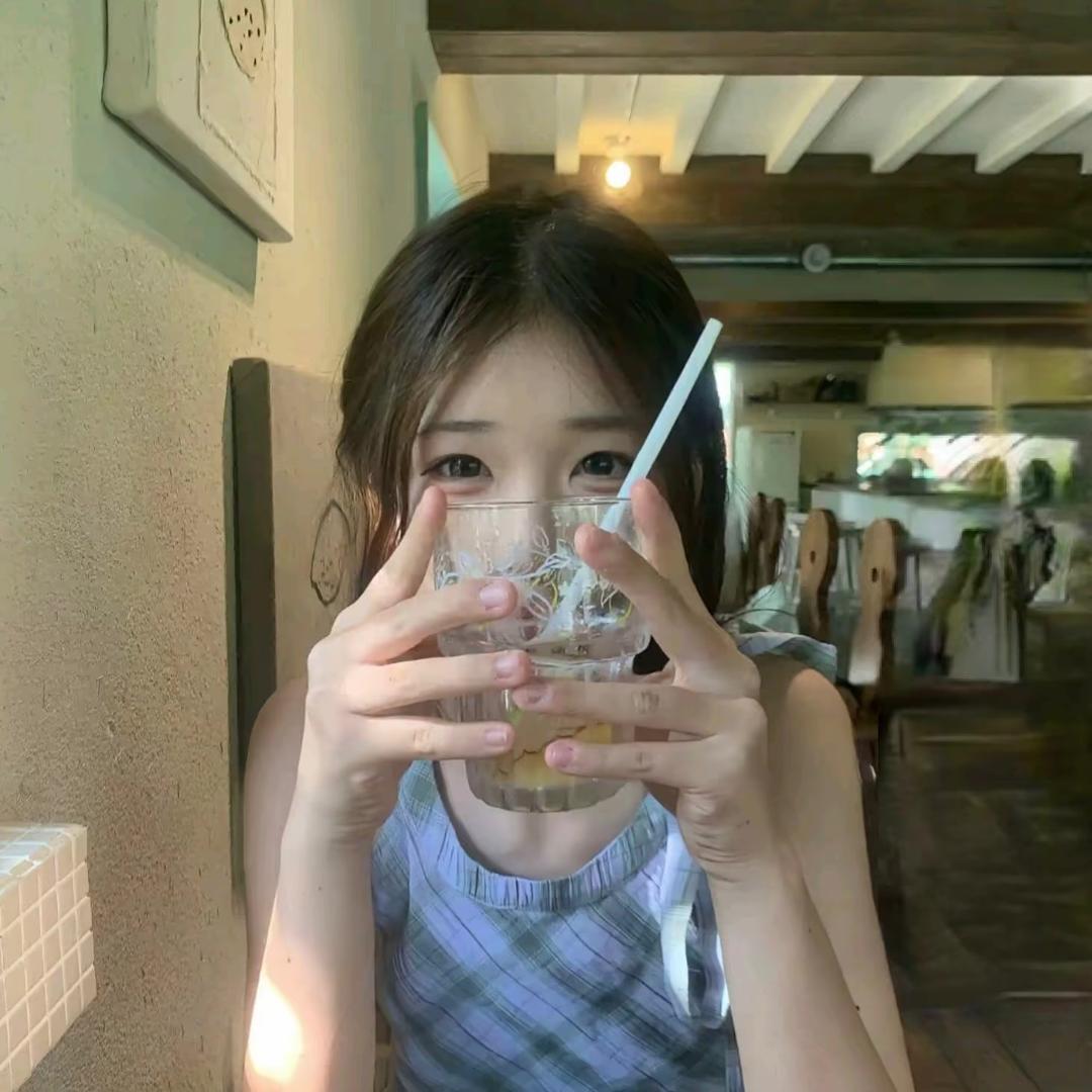 卖萌被打掉1颗门牙