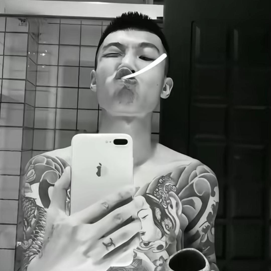 栋