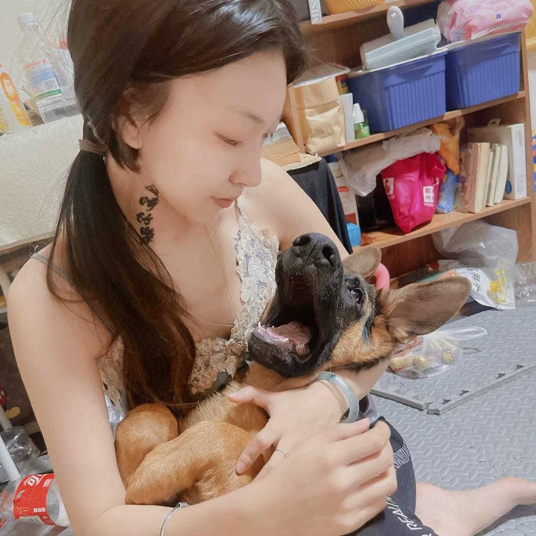 德牧李哮天