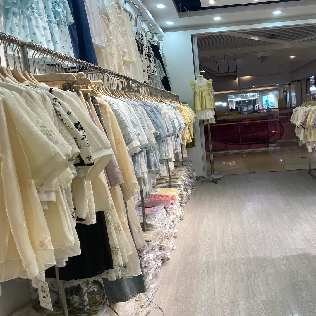 梦想家服饰店
