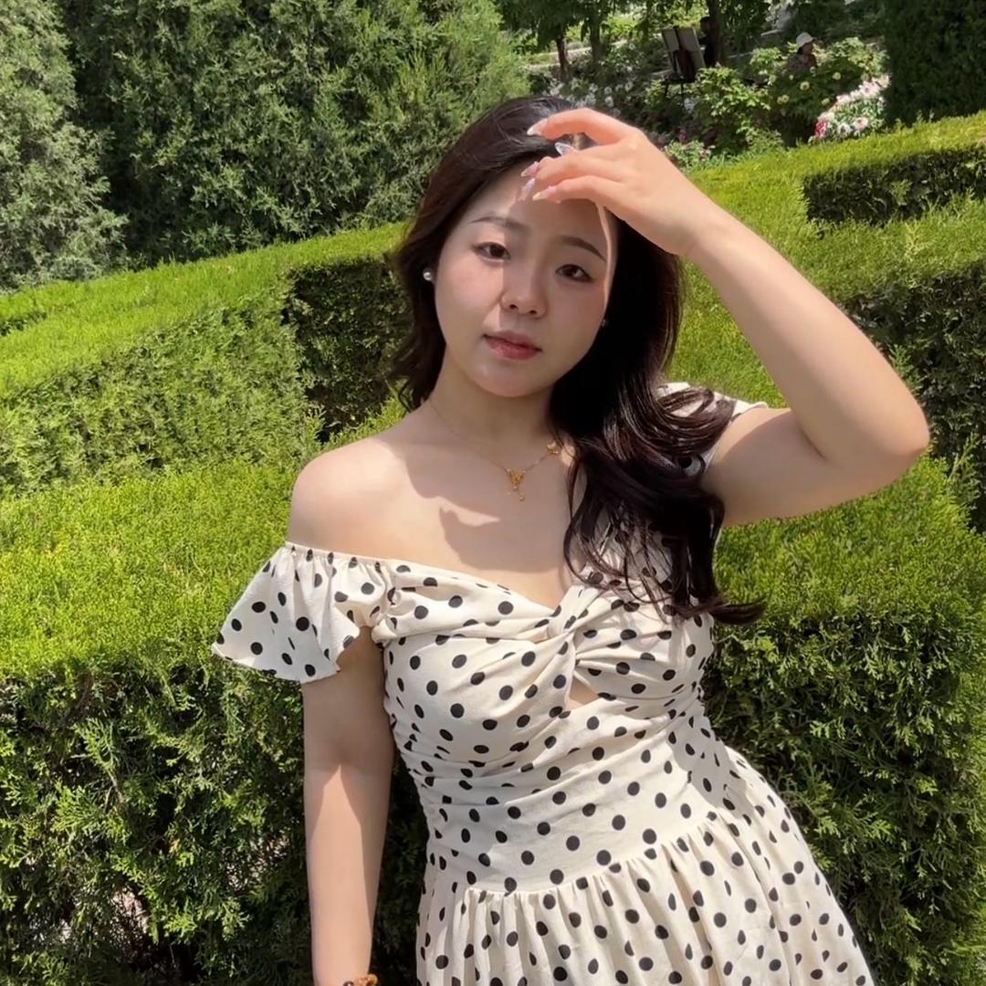 尊敬的杨女士