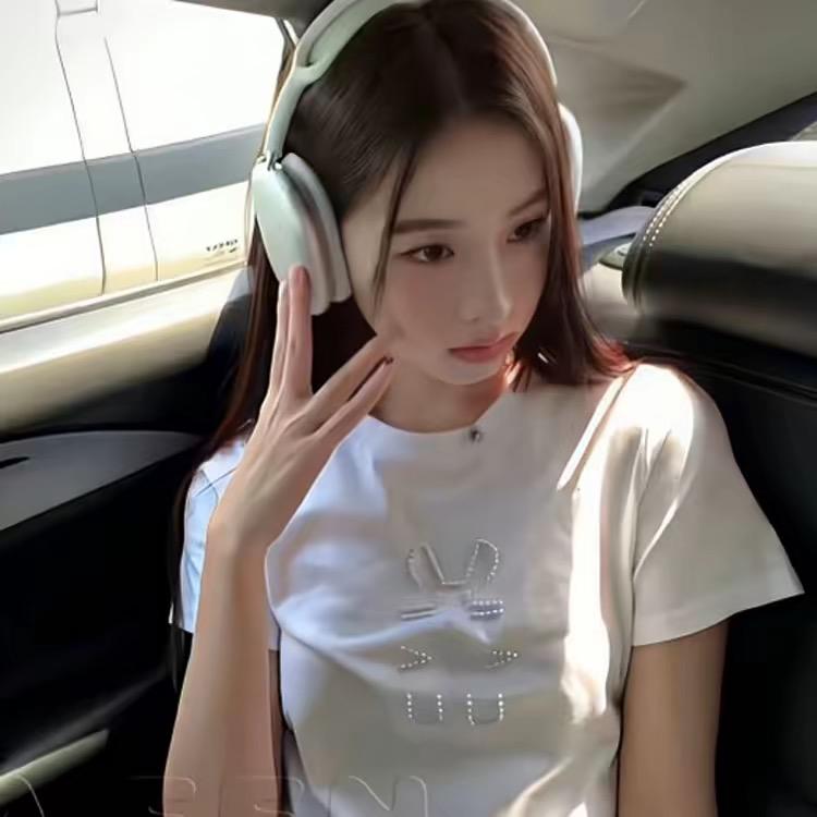 小乖.