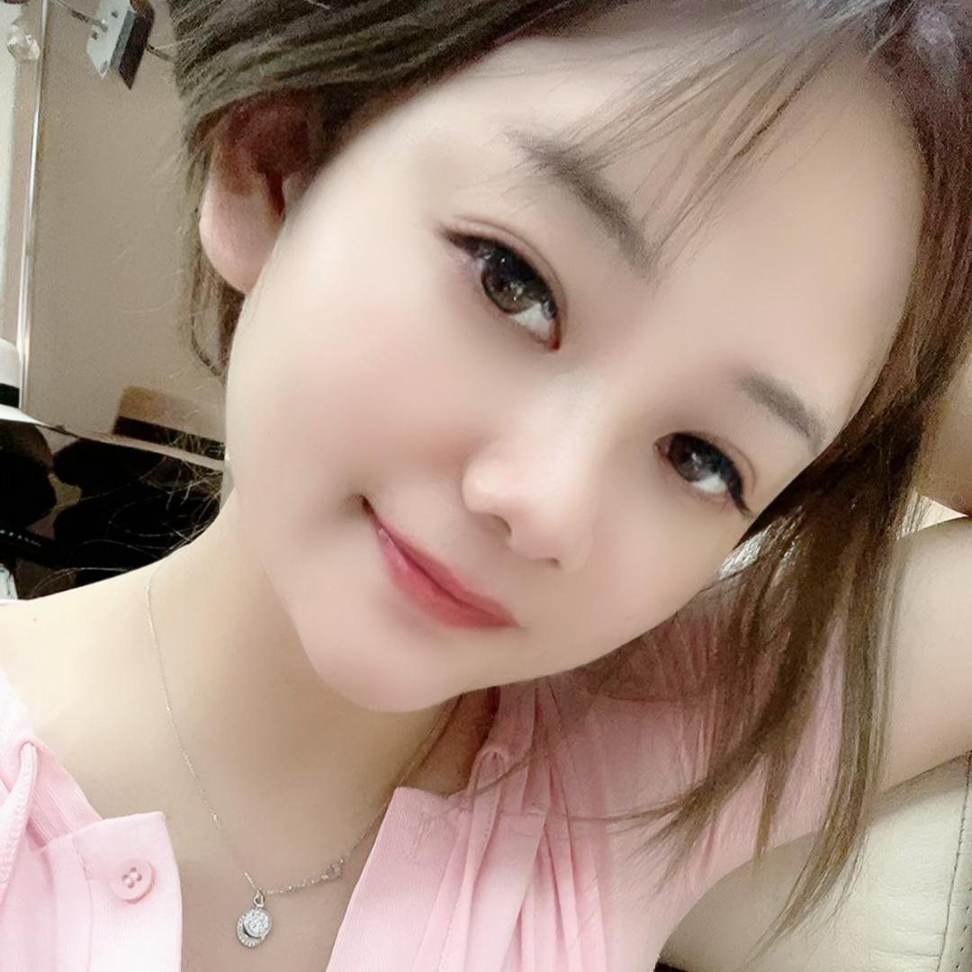 爱闹腾的燕子