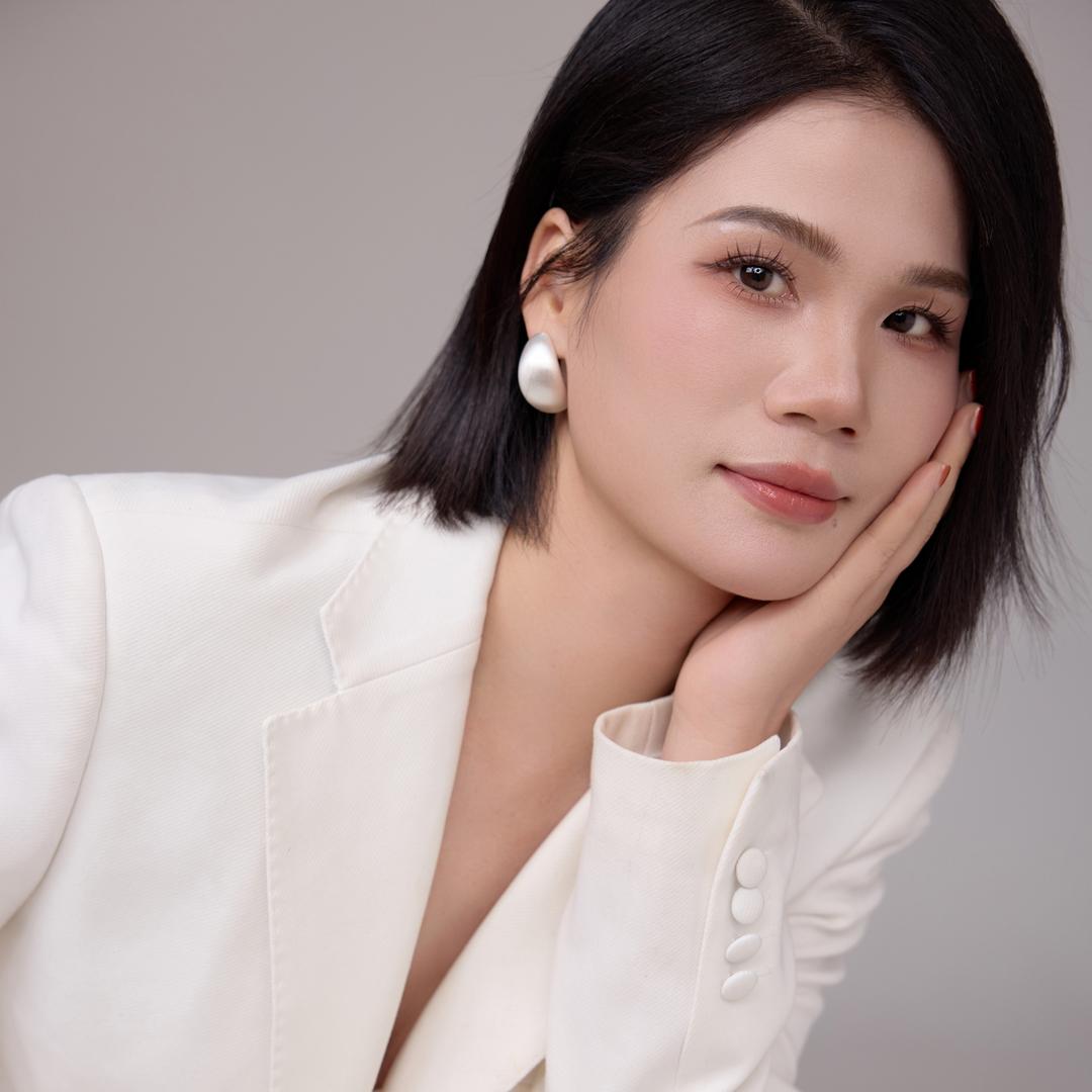 晓晴瑜伽班班老师