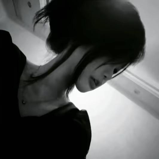 小月      ·