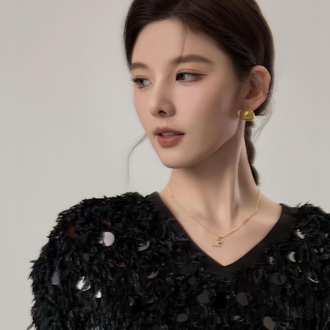 姜雯(穿搭精选)