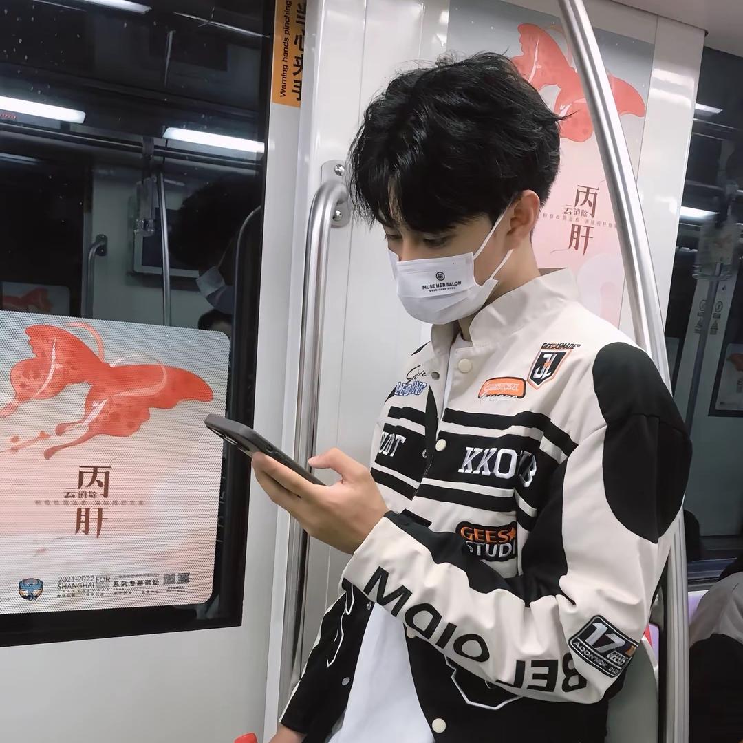 小杰睡不醒
