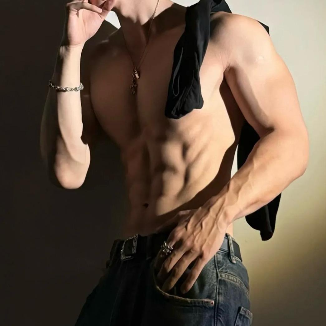 爱大熊🐻男菩萨