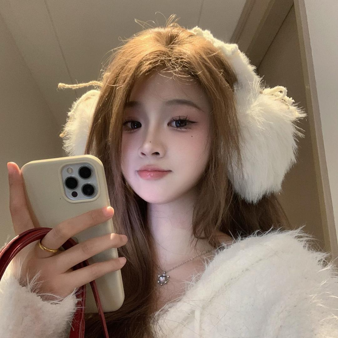 YY莹莹梨形穿搭