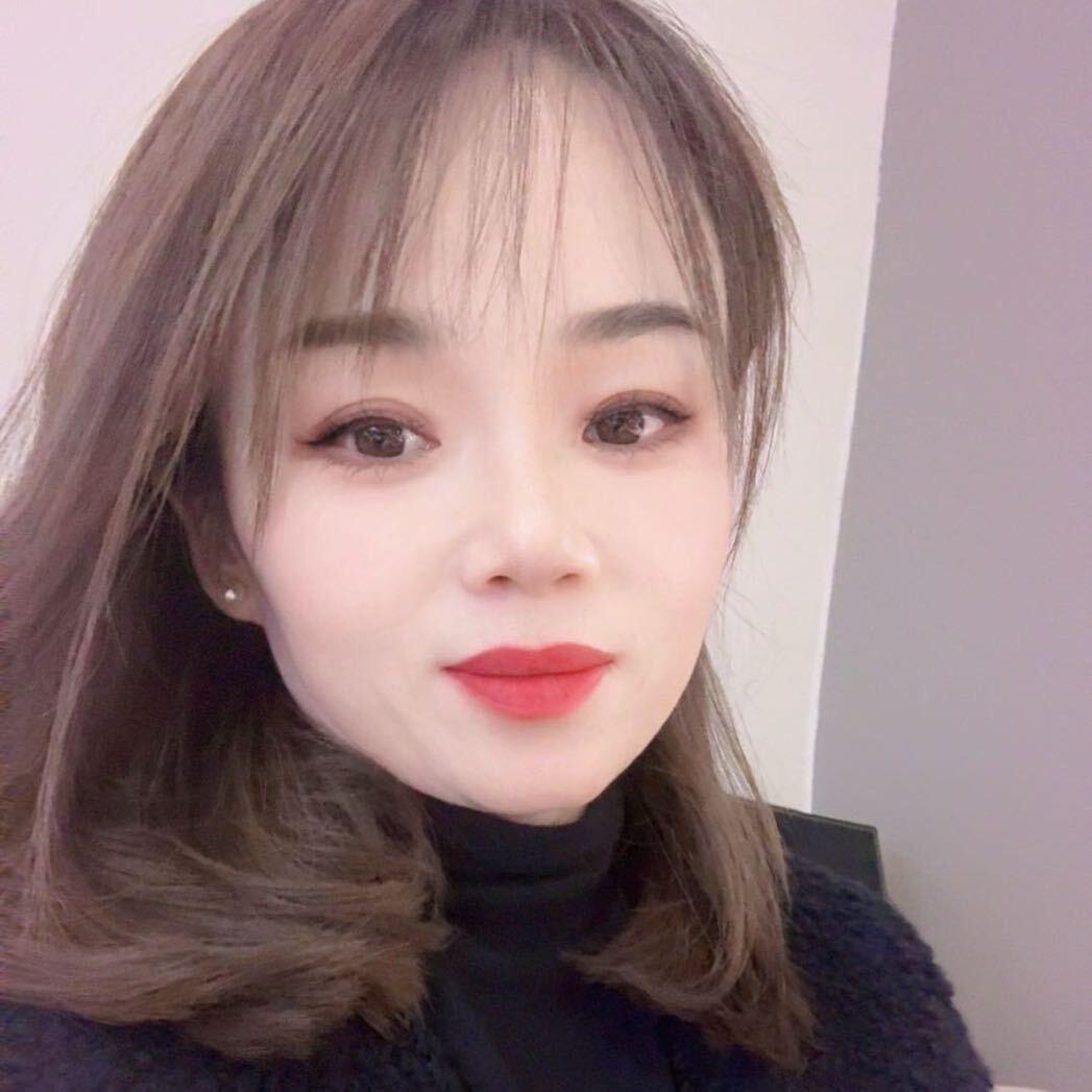 居然之家四楼中厅卡姿莱特家居店