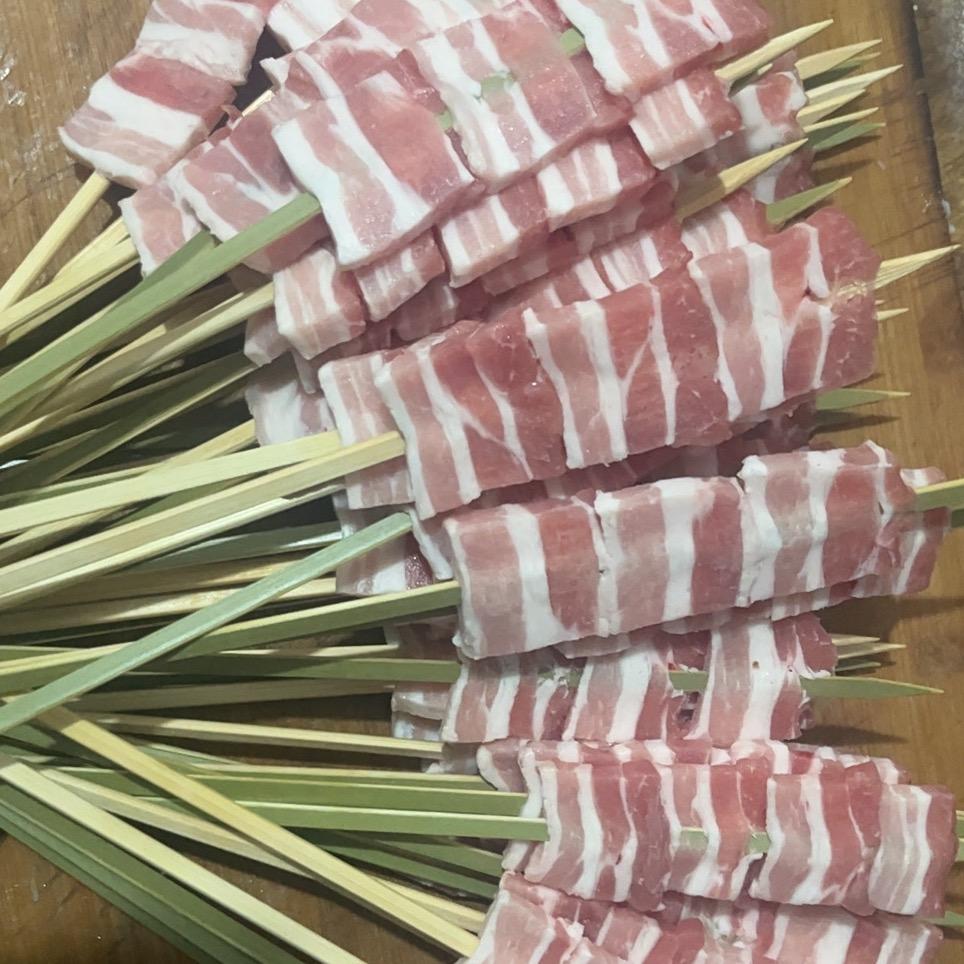 老男孩地摊烤肉