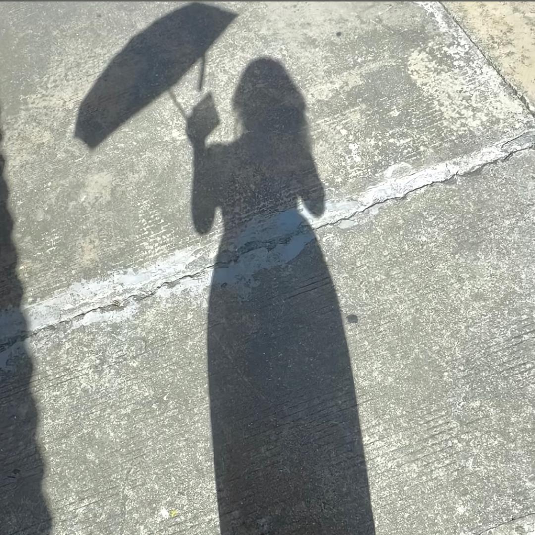爱笑的婷