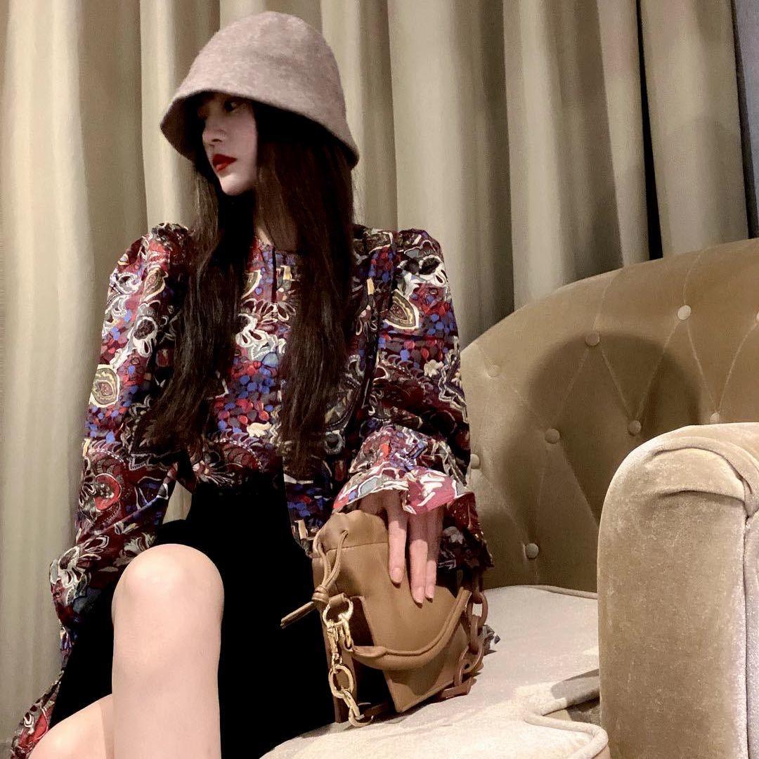 IS设计师集合女装店