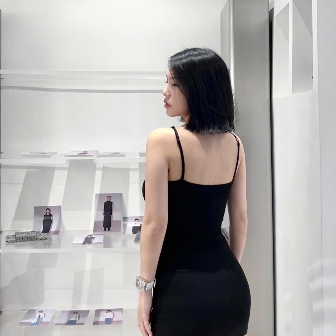 平平无奇的辣妹