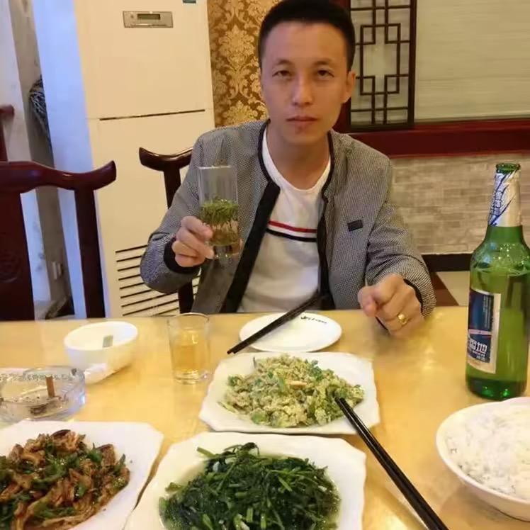 小旭爱喝点