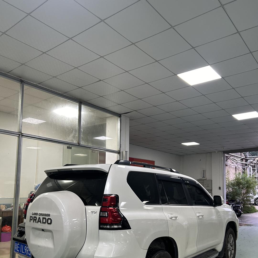 伟也二手车（小章）