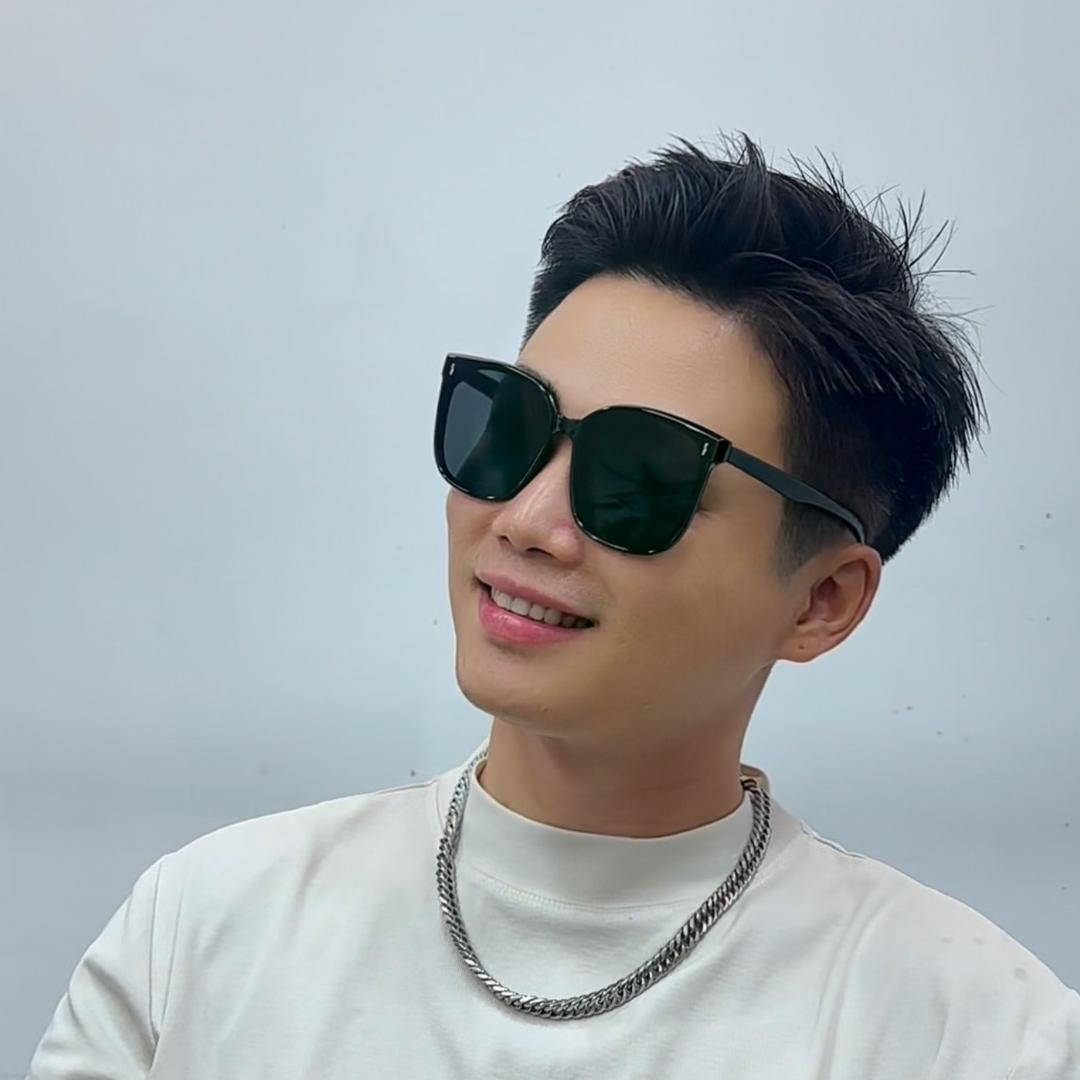 阿亮带太阳镜🕶️