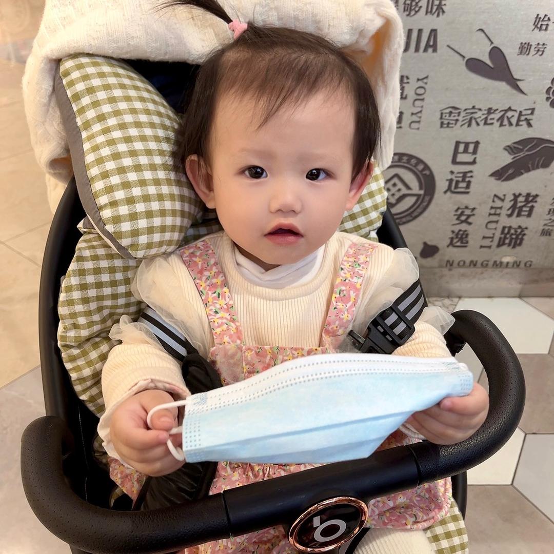 晴子家孕装穿搭