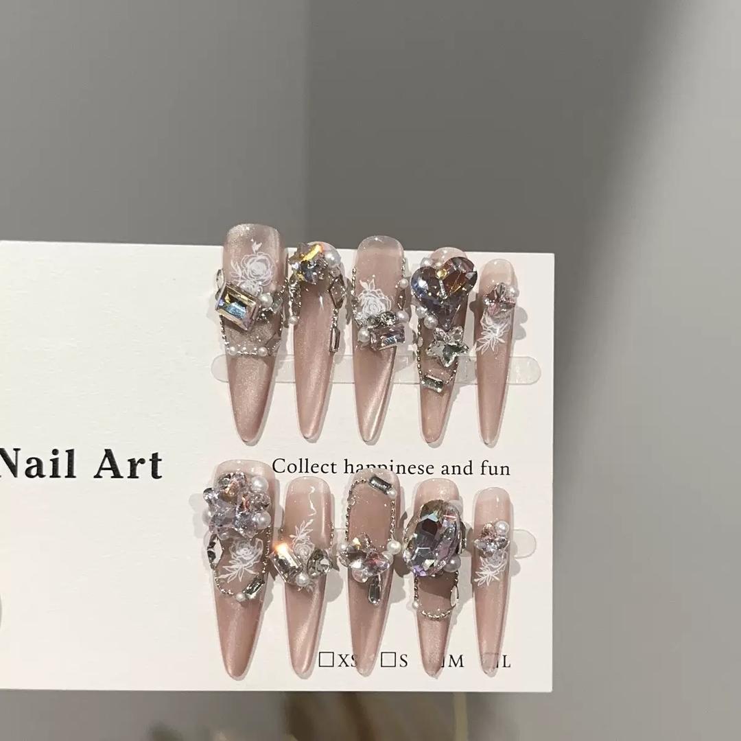 桃之夭夭穿戴甲