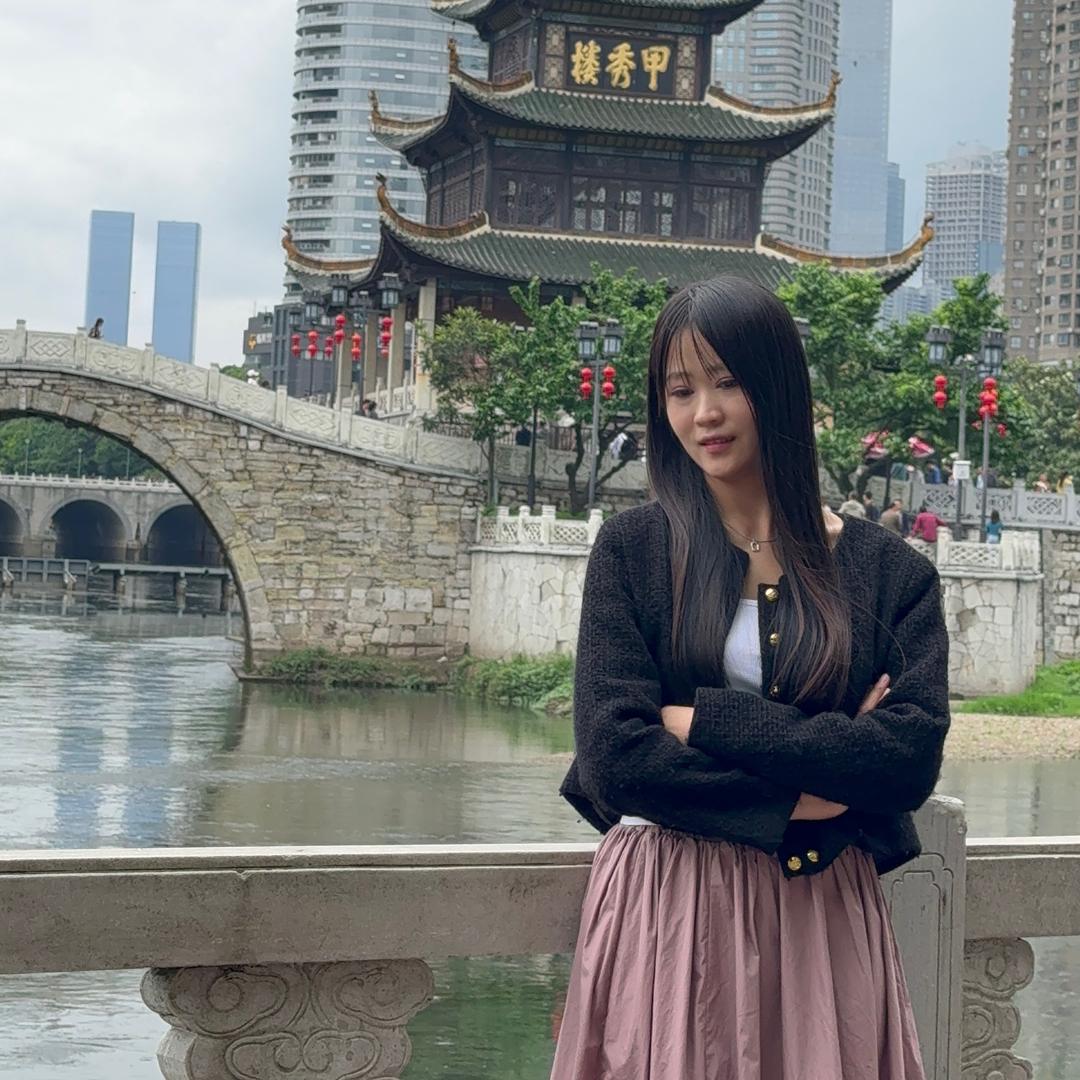 导游瓶子在云南