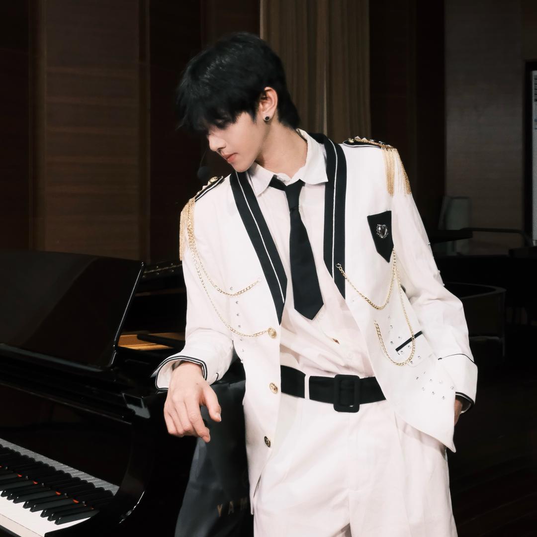 李云峰.🧩