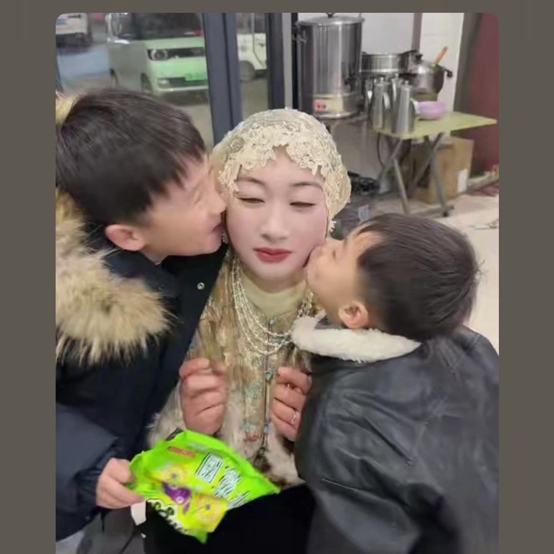 金凤（杰密丽）