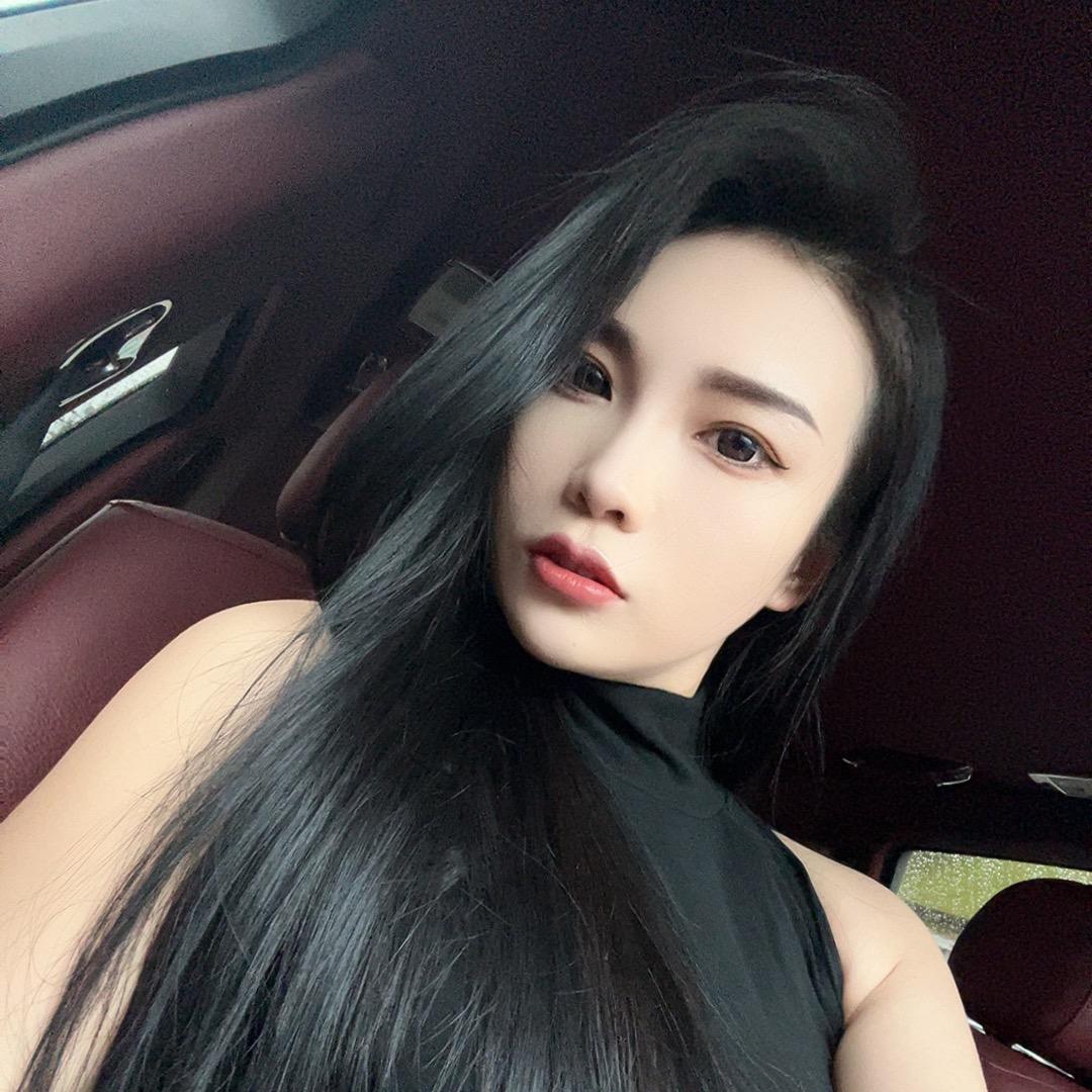 张二曼.