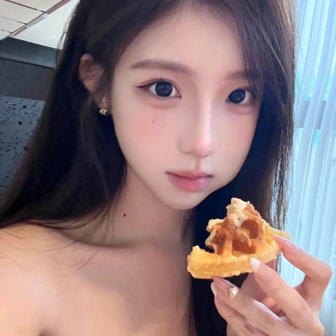 y7