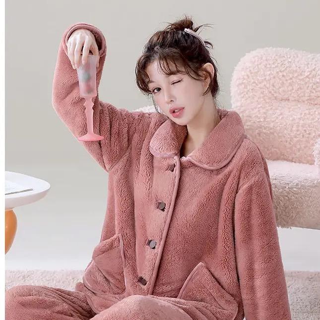 鳳恱女装工厂店