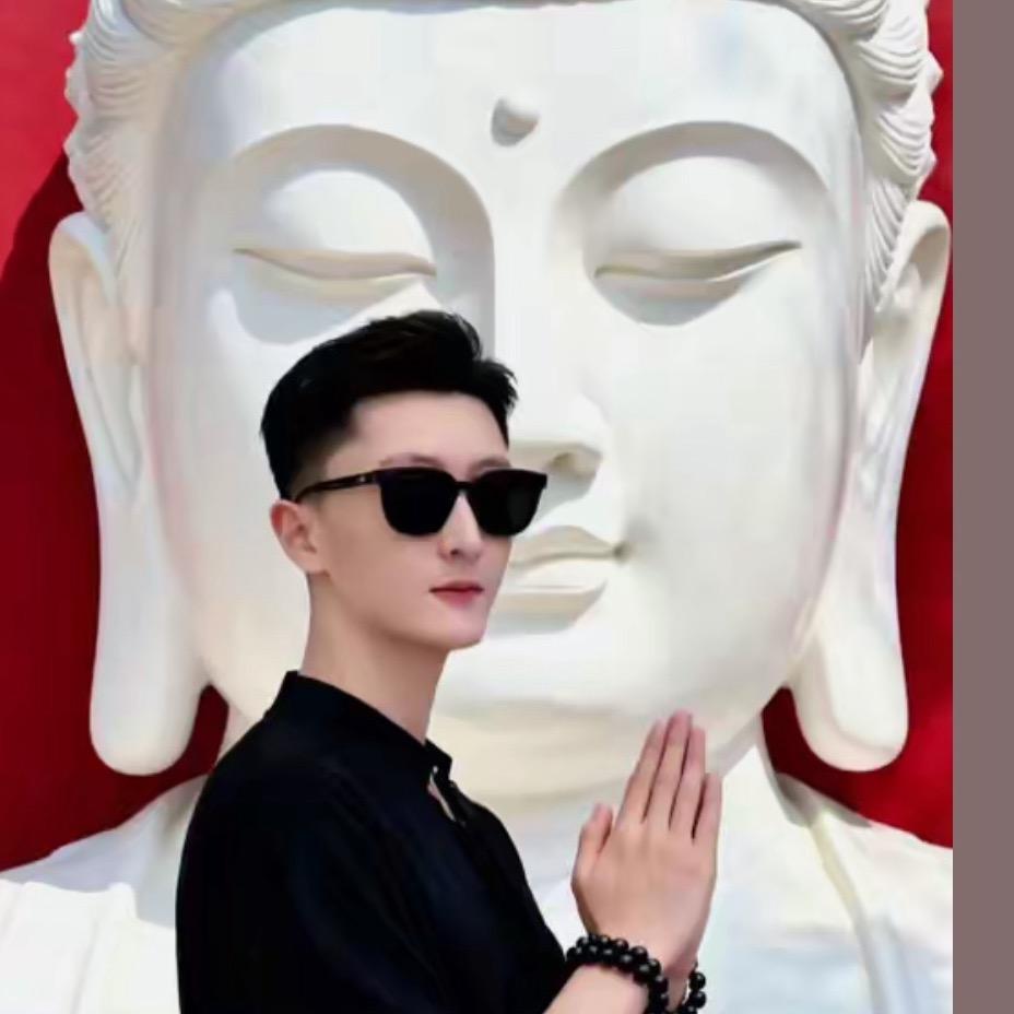 老板.晚上好🛫