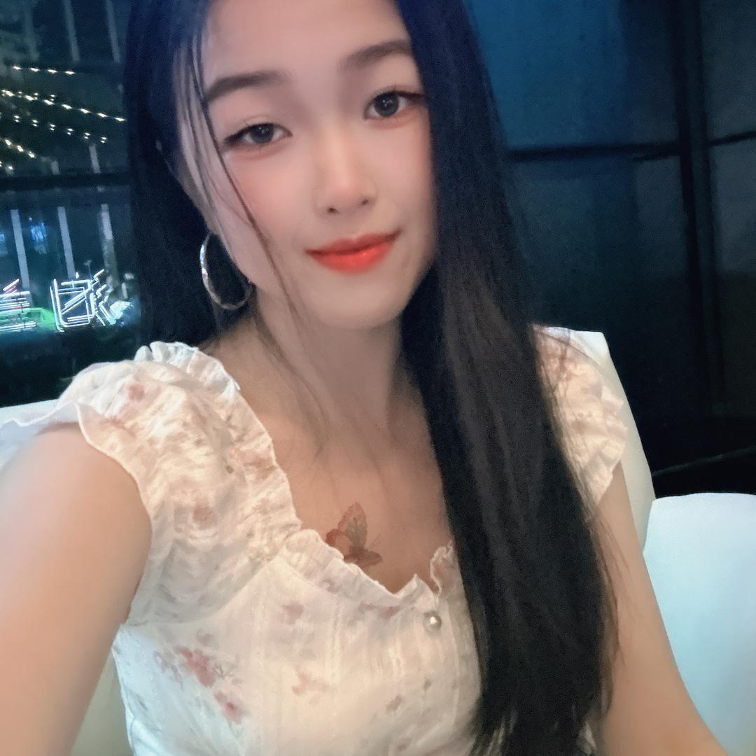 带刺的玫瑰🌹