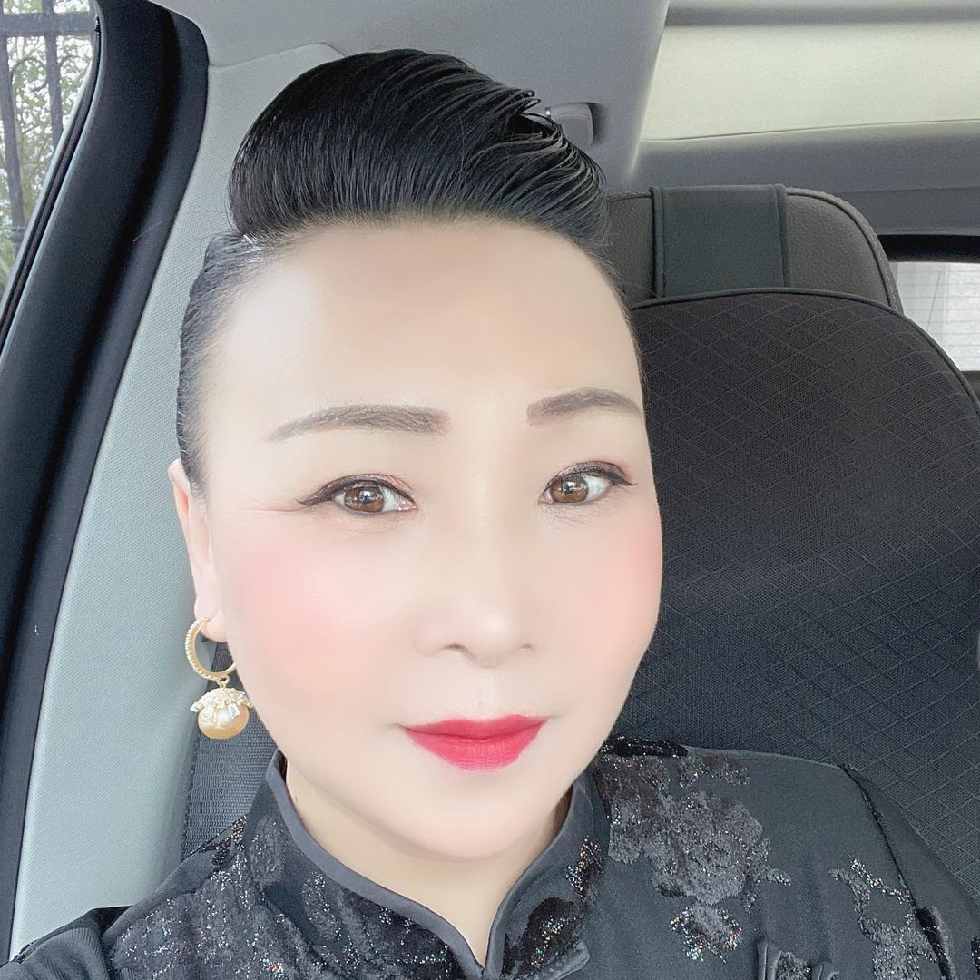 京洲家具梅姐