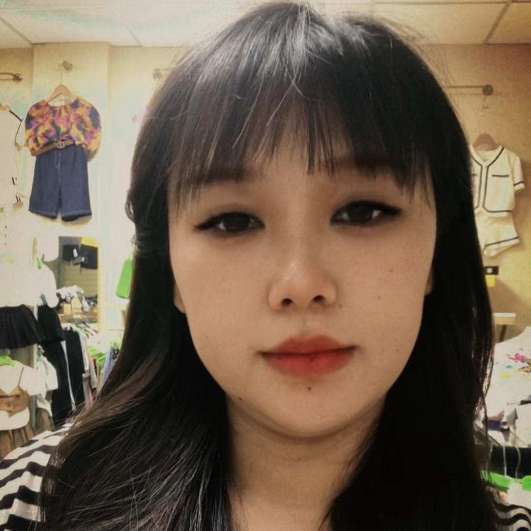 辜燕云《富兴商贸城朵朵童装》