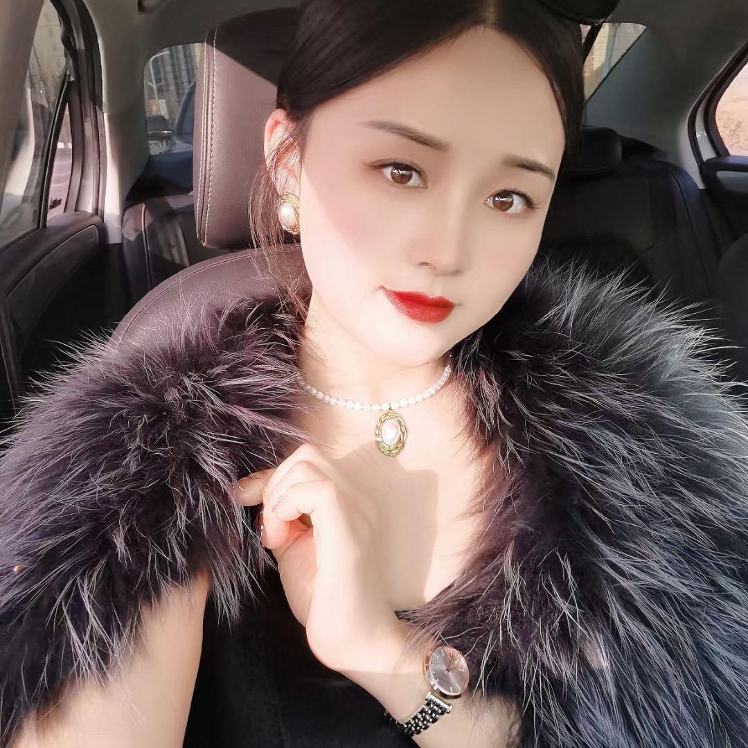 长发飘飘的蔓蔓