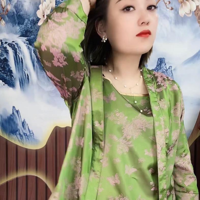 优品时尚妈妈女装