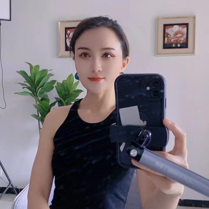 银基爱糖诗服苑
