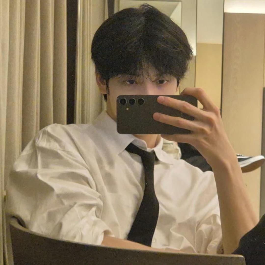 和派派一起追剧