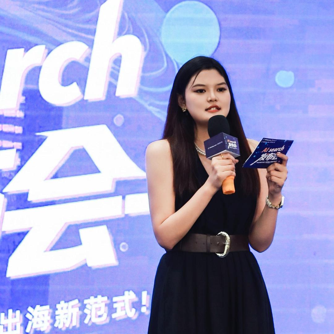 阿里外贸顾问王中丽(大美丽)