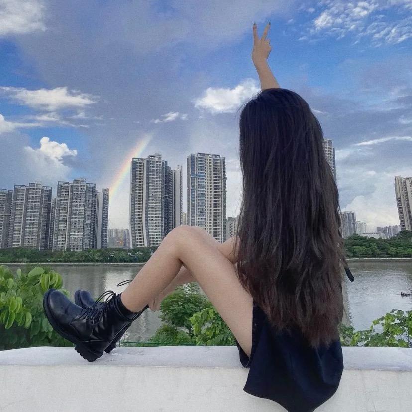 嗨吖吖