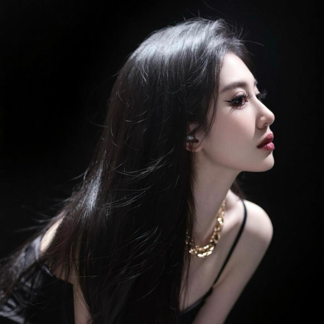 富婆姐姐的珠宝定制店