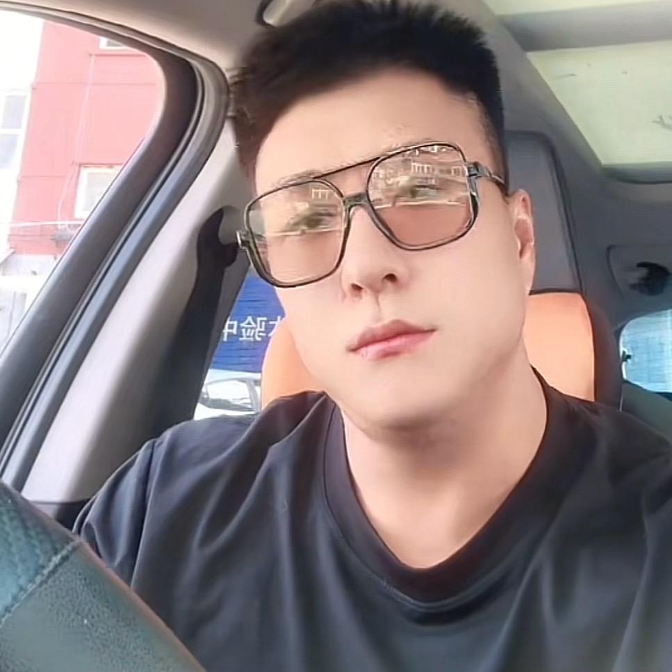 喜欢海的男人。