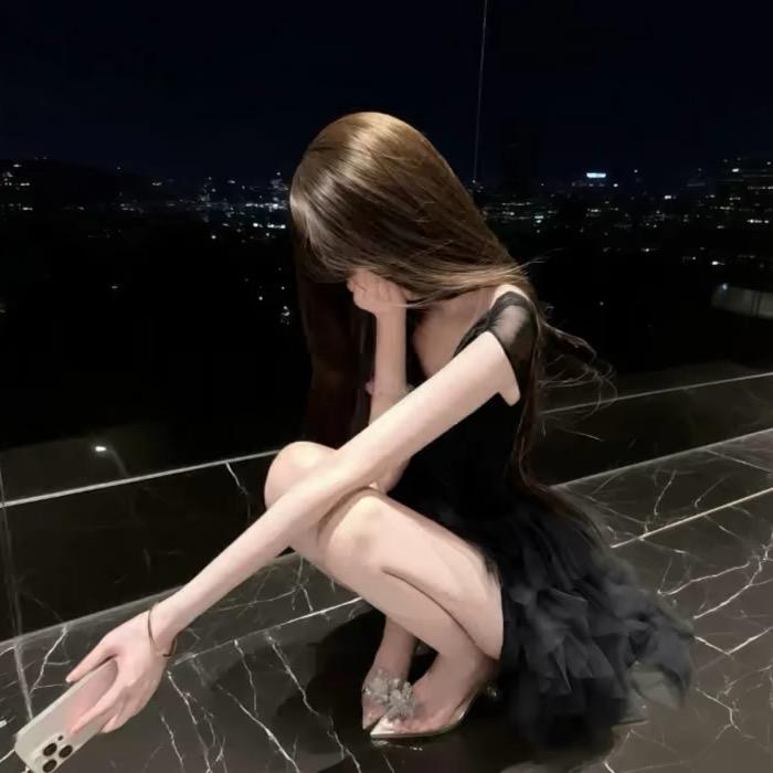 左耳靠近心脏