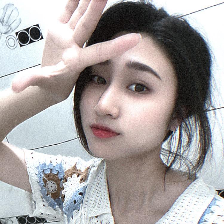 开球室的霞霞🎀（招摆球员 助教）