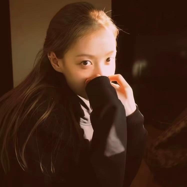 卖萌被打掉两颗大门牙     ㅤ