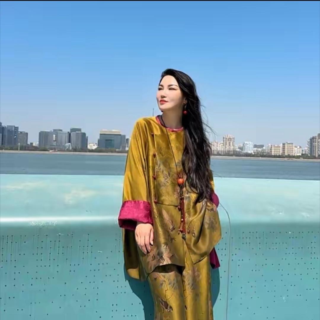 轩阁墨香六号店