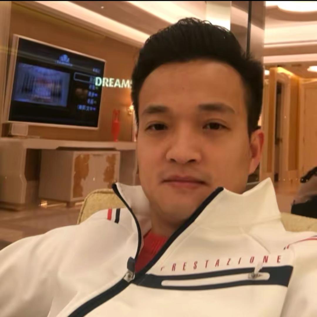 左左右右定制童装