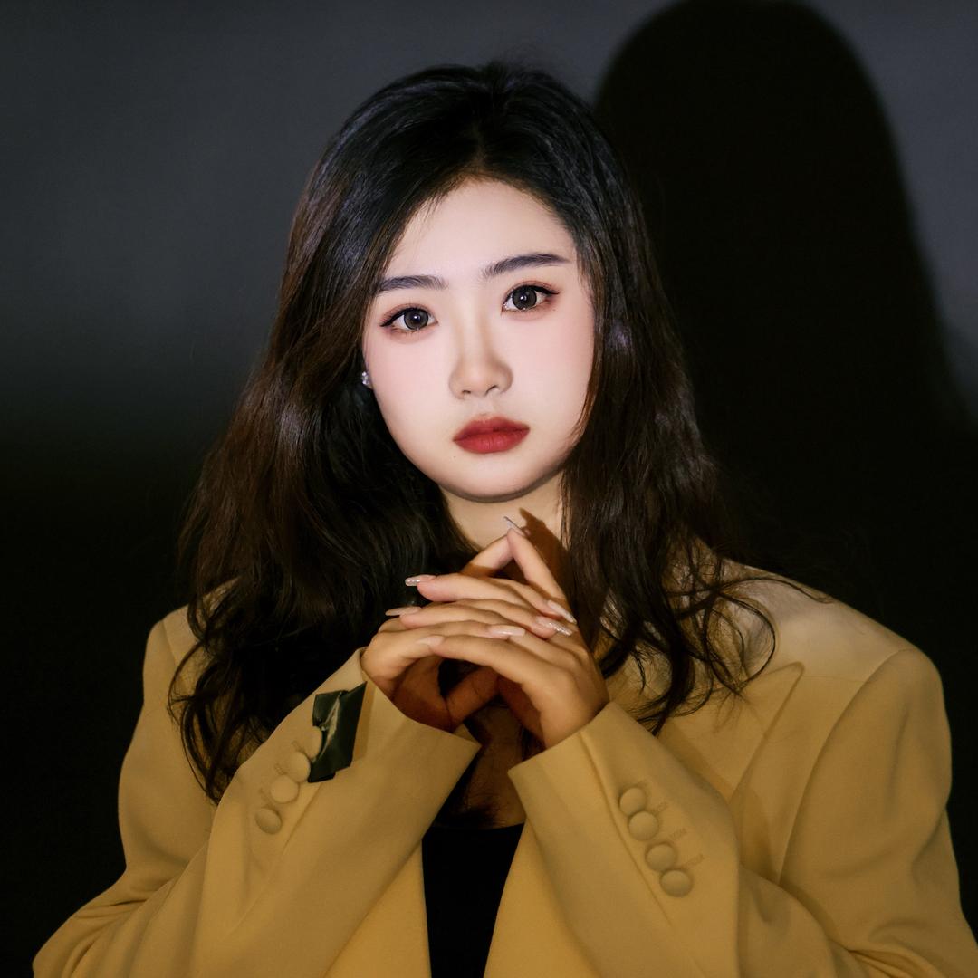 女王陛下婚纱化妆师佳佳