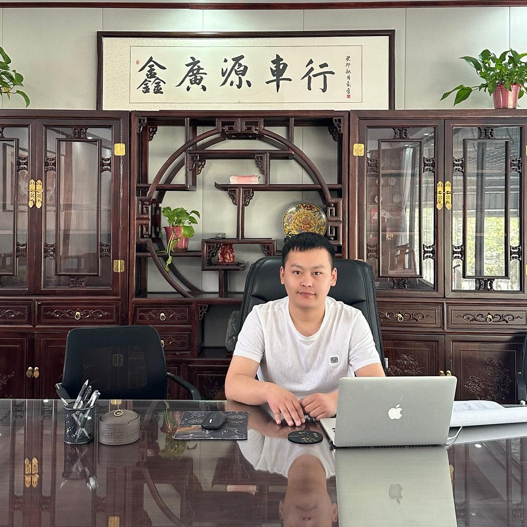 鑫广源（李源）